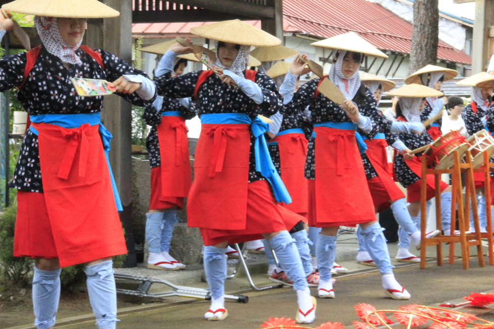 栗村稲荷神社例大祭御田植え祭り